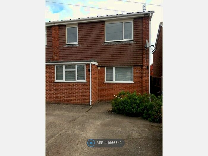 3 Bedroom Semi-Detached House To Rent In Green Lane, Whitstable, CT5