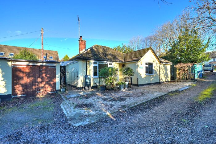 2 Bedroom Bungalow To Rent In Glen Devon, Deane Close, Knowle, Braunton, EX33