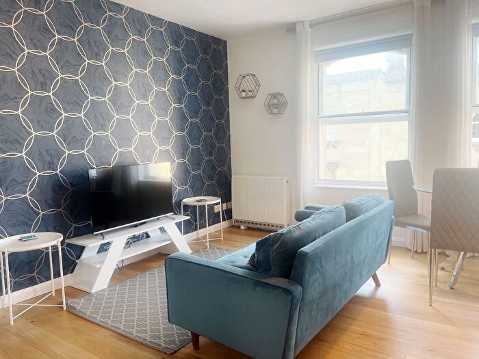 1 Bedroom Flat To Rent In Alma Vale Road, Bristol, BS8