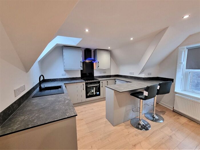 2 Bedroom Flat To Rent In Chapel Court, City Centre, Aberdeen, AB11