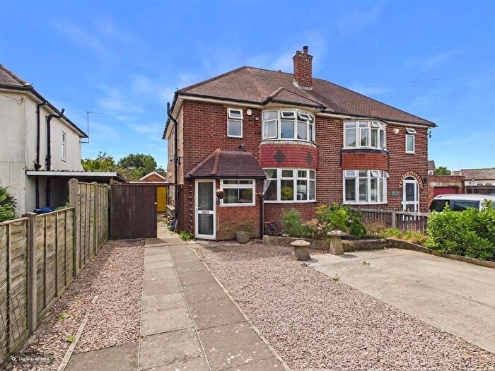 3 Bedroom Semi-Detached House For Sale In Longford Lane, Gloucester, GL2