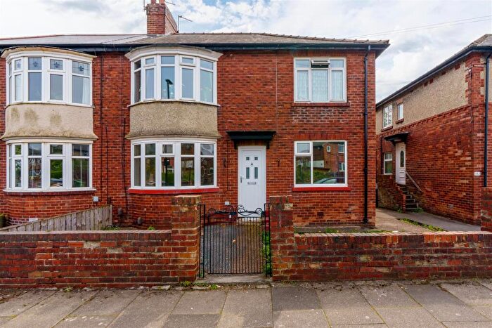 2 Bedroom Flat To Rent In Cornel Road, High Heaton, NE7