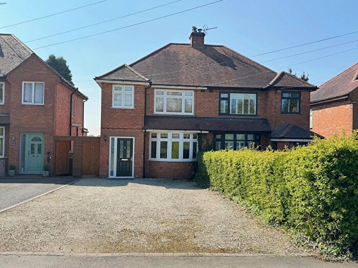 3 Bedroom Semi-Detached House For Sale In Red Lane, Burton Green, Kenilworth, CV8