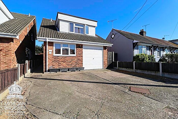 3 Bedroom Detached House For Sale In Kents Hill Road North, Benfleet, SS7
