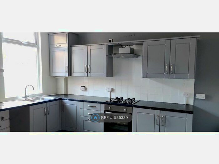 2 Bedroom Terraced House To Rent In Roslin Street, Manchester, M11