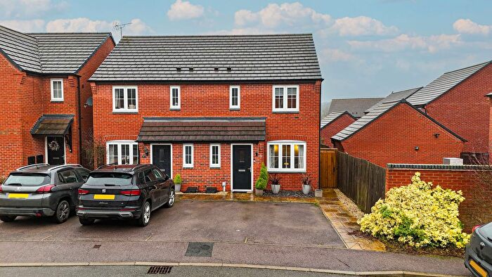 3 Bedroom Semi Detached House For Sale In Yeoman Way, Rothley, LE7