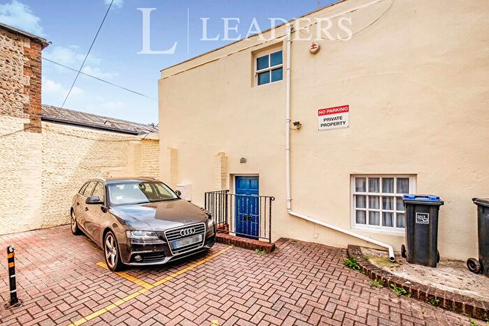 2 Bedroom Cottage To Rent In Marine Parade, Worthing, BN11