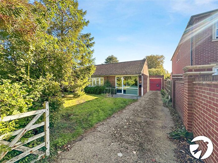 3 Bedroom Bungalow For Sale In City Way, Rochester, Kent, ME1