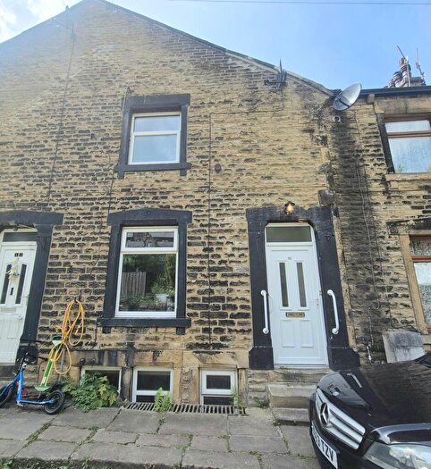 2 Bedroom Terraced House To Rent In Albany Street, Halifax, HX3