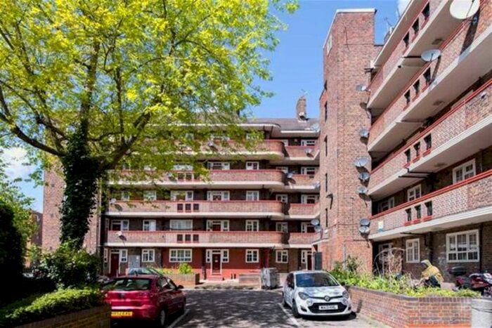 3 Bedroom Flat To Rent In Falmouth Road, London, SE1