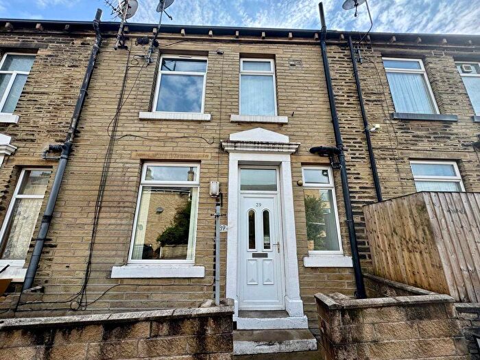 2 Bedroom Terraced House For Sale In Catherine Street, Elland, HX5