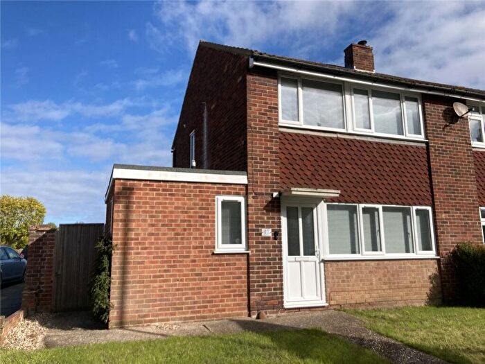 3 Bedroom Semi-Detached House To Rent In London Road, Canterbury, Kent, CT2