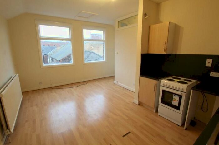 1 Bedroom Flat To Rent In Bishop Lane, Hull, HU1