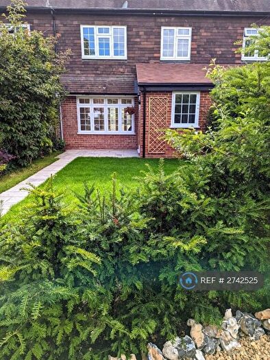 3 Bedroom Terraced House To Rent In Old Barn Cottages, Whitchurch On Thames, RG8