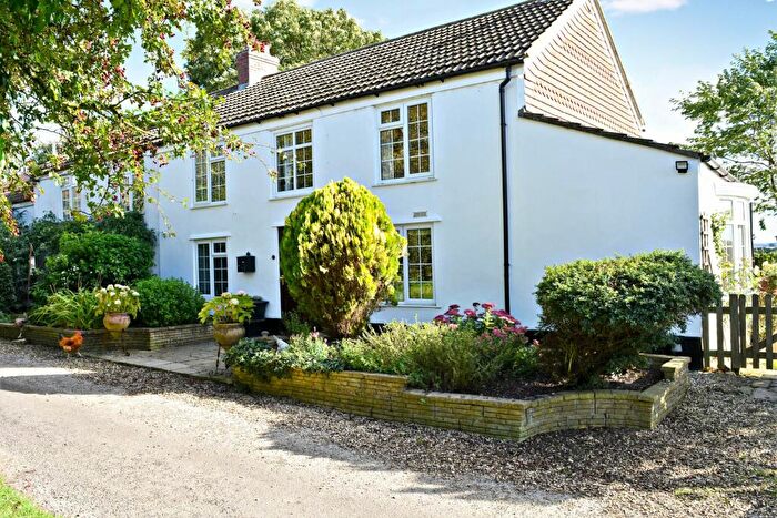 3 Bedroom Cottage To Rent In Winterbourne Monkton, Swindon, SN4
