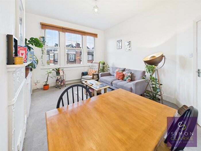 2 Bedroom Apartment To Rent In Park Road, Crouch End, N8