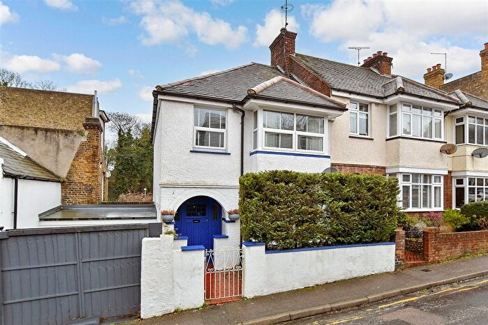 3 Bedroom End Terrace House For Sale In Grosvenor Place, Margate, Kent, CT9