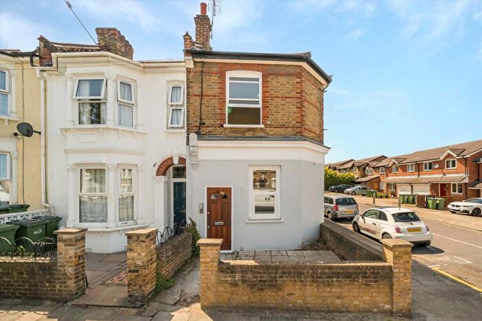 2 Bedroom Flat For Sale In Inverine Road, Charlton, SE7