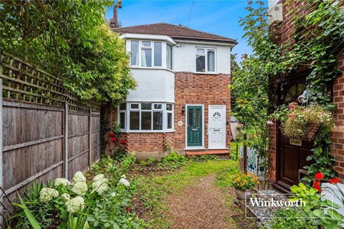 1 Bedroom Apartment For Sale In Laurel Bank, Finchley Park, North Finchley, London, N12