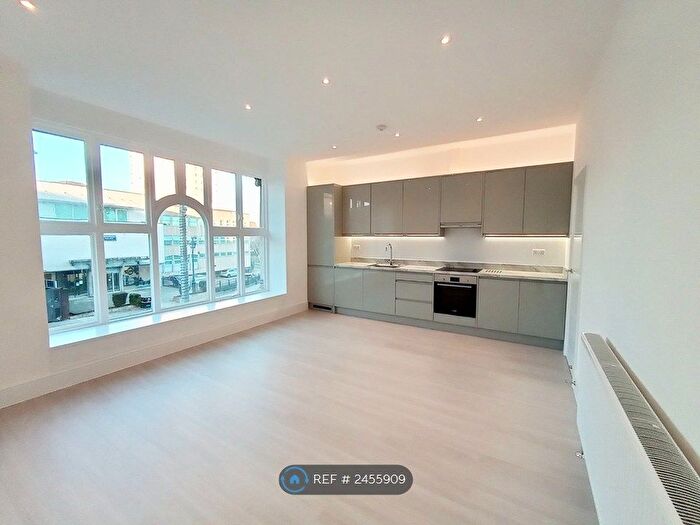 1 Bedroom Flat To Rent In High Street, London, W3