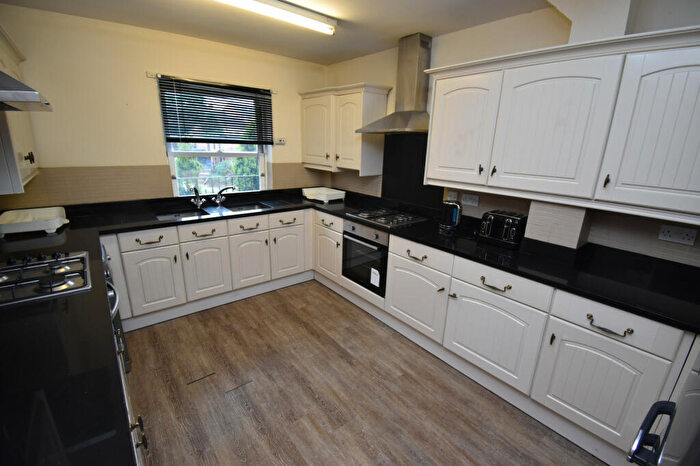 10 Bedroom Flat To Rent In Chapel Cross, Chapel Street, Leamington Spa, Warwickshire, CV31