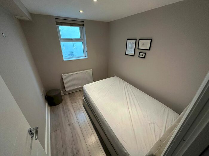 Studio To Rent In Lithos Road, London, NW3