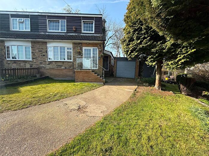 3 Bedroom Semi Detached House For Sale In Bank Hall Grove, Shepley, HD8