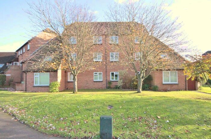 3 Bedroom Apartment To Rent In Mattock Way, Abingdon, OX14
