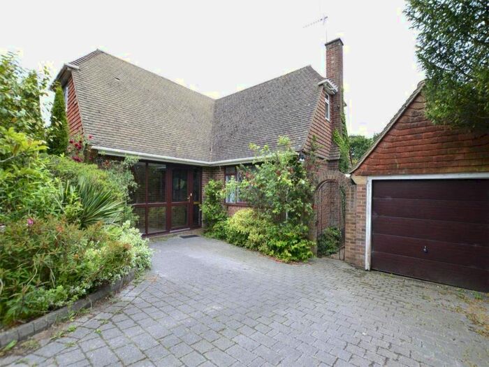 3 Bedroom Detached House To Rent In Farley Way, Fairlight, Hastings, TN35