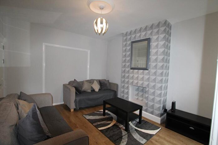 4 Bedroom Terraced House To Rent In Cowper Street, Northampton, NN1