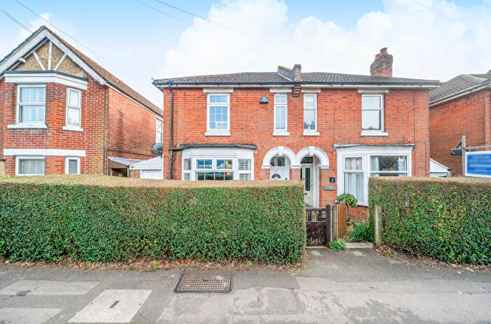 3 Bedroom Semi-Detached House For Sale In Winchester Road, Bassett, Southampton, Hampshire, SO16