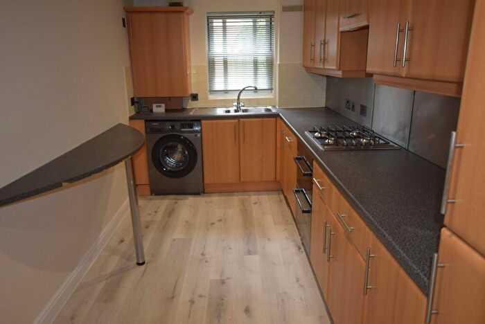 2 Bedroom Apartment To Rent In East Cliff Manor, Christchurch Road, BH1