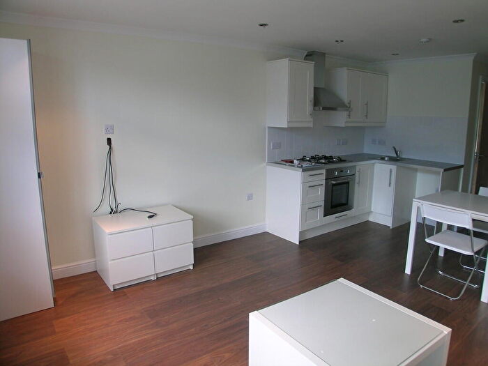 Studio To Rent In Pinner Middlesex, HA5