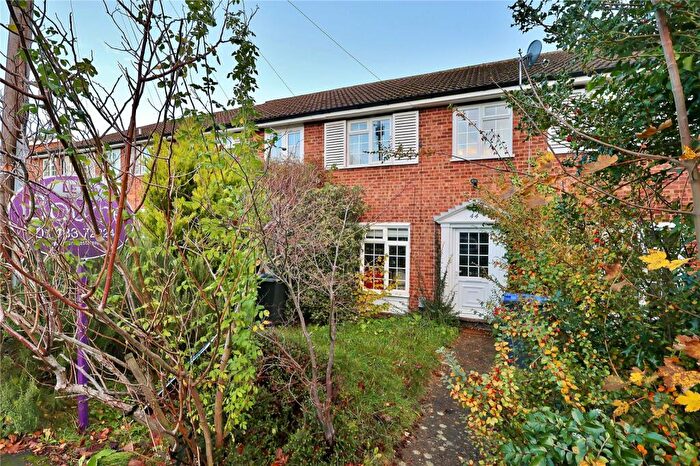 3 Bedroom Terraced House To Rent In Midhope Road, Woking, Surrey, GU22