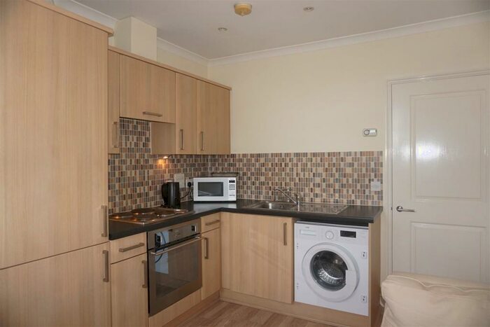 1 Bedroom Flat To Rent In Barrack Road, Aldershot, Hampshire, GU11