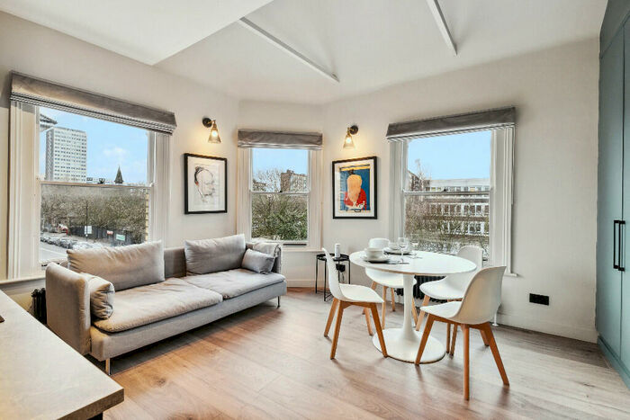 1 Bedroom Duplex To Rent In Battersea Park Road, London, SW11