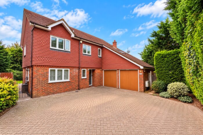 5 Bedroom Detached House For Sale In Carolyn Drive, Orpington, BR6