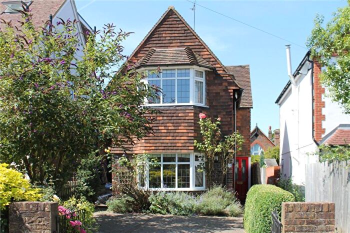 3 Bedroom Detached House To Rent In Daryngton Drive, Guildford, GU1
