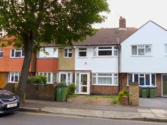 3 Bedroom Terraced House To Rent In Sparrows Lane, New Eltham, SE9