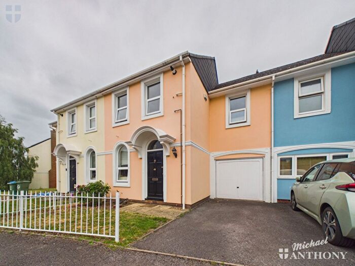 3 Bedroom Terraced House For Sale In Willow Herb, Watermead, HP19
