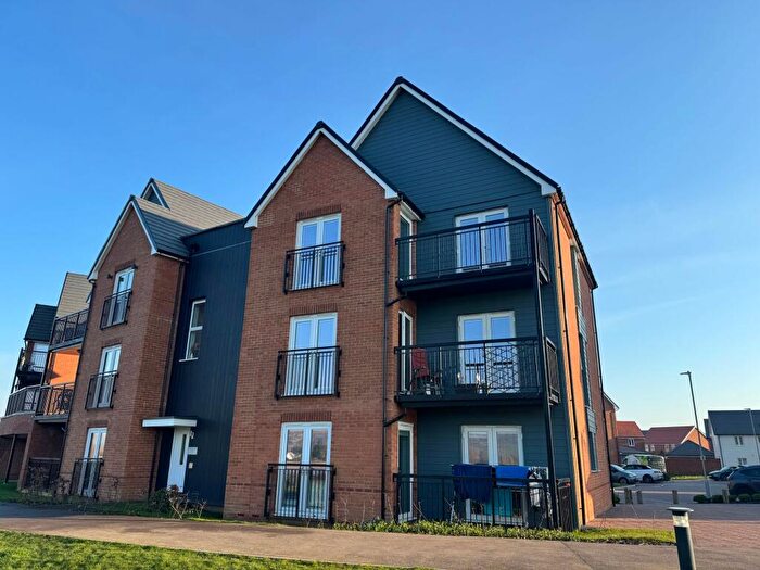 2 Bedroom Flat To Rent In Dearman Crescent, Hythe, CT21