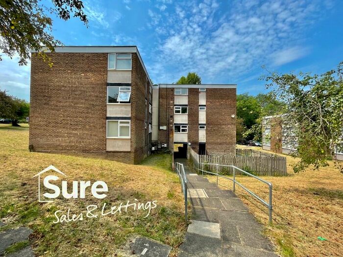 2 Bedroom Flat To Rent In Westerdale, Hemel Hempstead, Hertfordshire, HP2