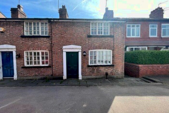 2 Bedroom Property To Rent In Buxton Road, Macclesfield, SK11