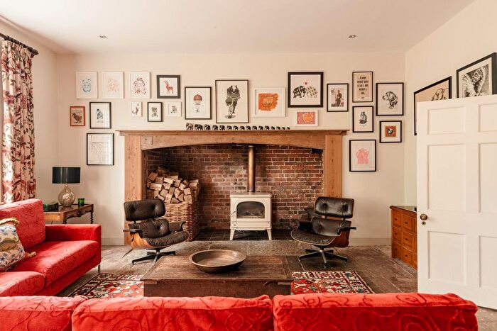 6 Bedroom Property For Sale In Stockton-On-Teme, Worcestershire, WR6