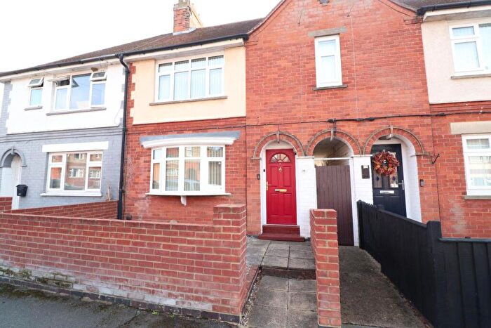 3 Bedroom Terraced House For Sale In Kings Avenue, Higham Ferrers, Northamptonshire, NN10