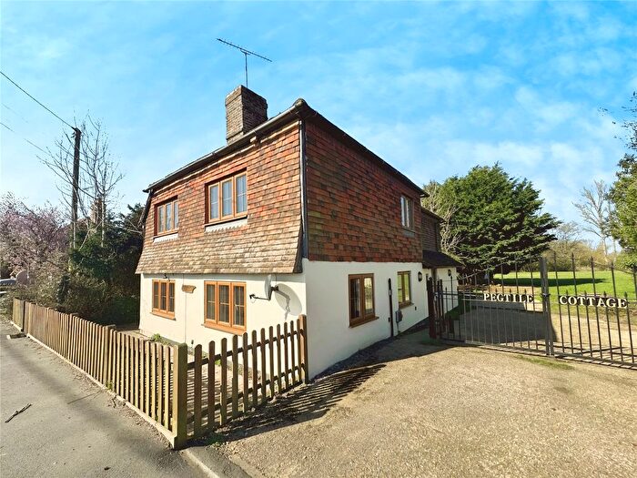 5 Bedroom Cottage To Rent In Goudhurst Road, Marden, Tonbridge, Kent, TN12