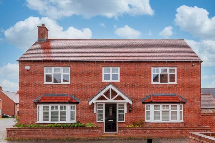 4 Bedroom Detached House To Rent In Catterick Road, Bicester, OX26