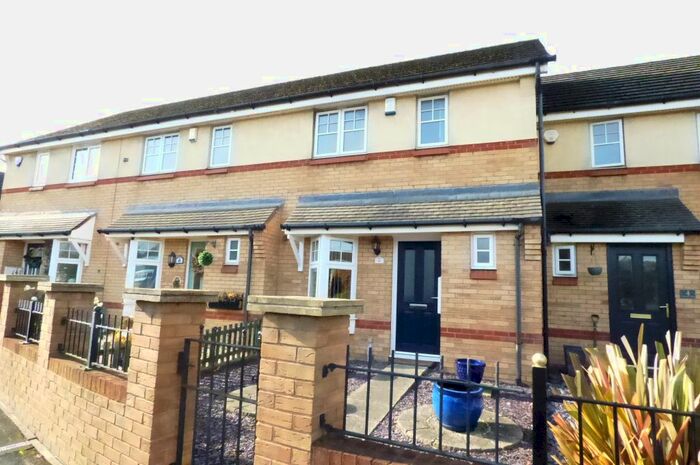 2 Bedroom Town House To Rent In Baptiste Way, Stanningley, LS28