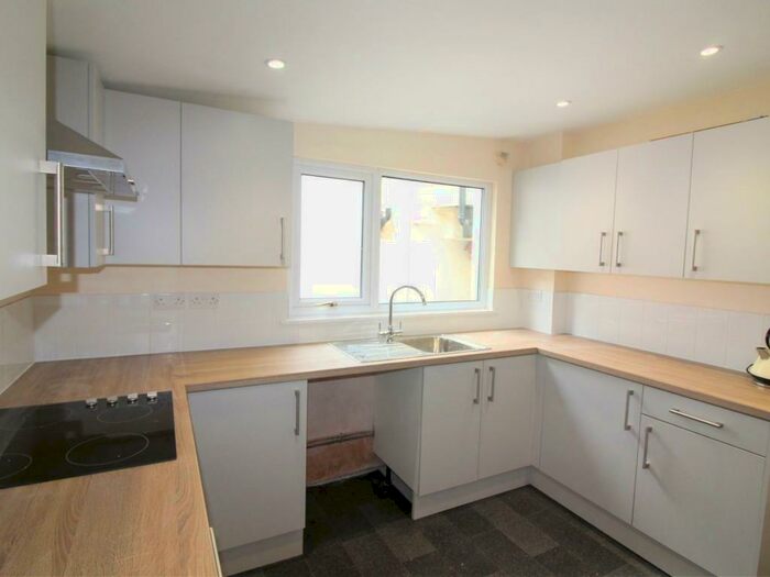 3 Bedroom End Of Terrace House To Rent In Bwllfa Cottages, Gelli, Pentre, CF41
