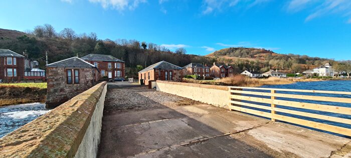 2 Bedroom Cottage For Sale In Kilchattan Bay, Isle Of Bute, PA20